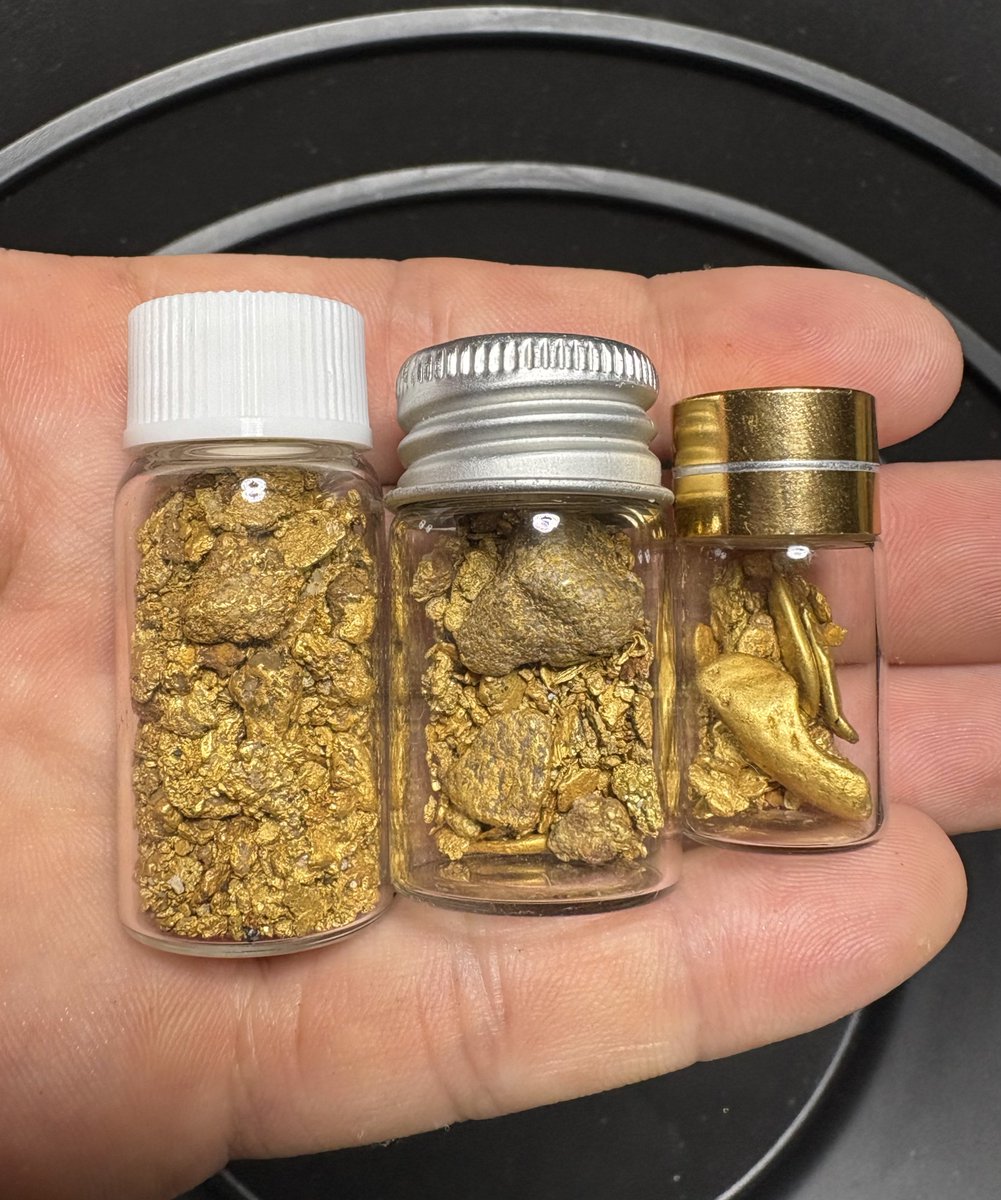 金*粒様 砂金(18) 金*粒様 砂金(18) 金*粒様 砂金(18)