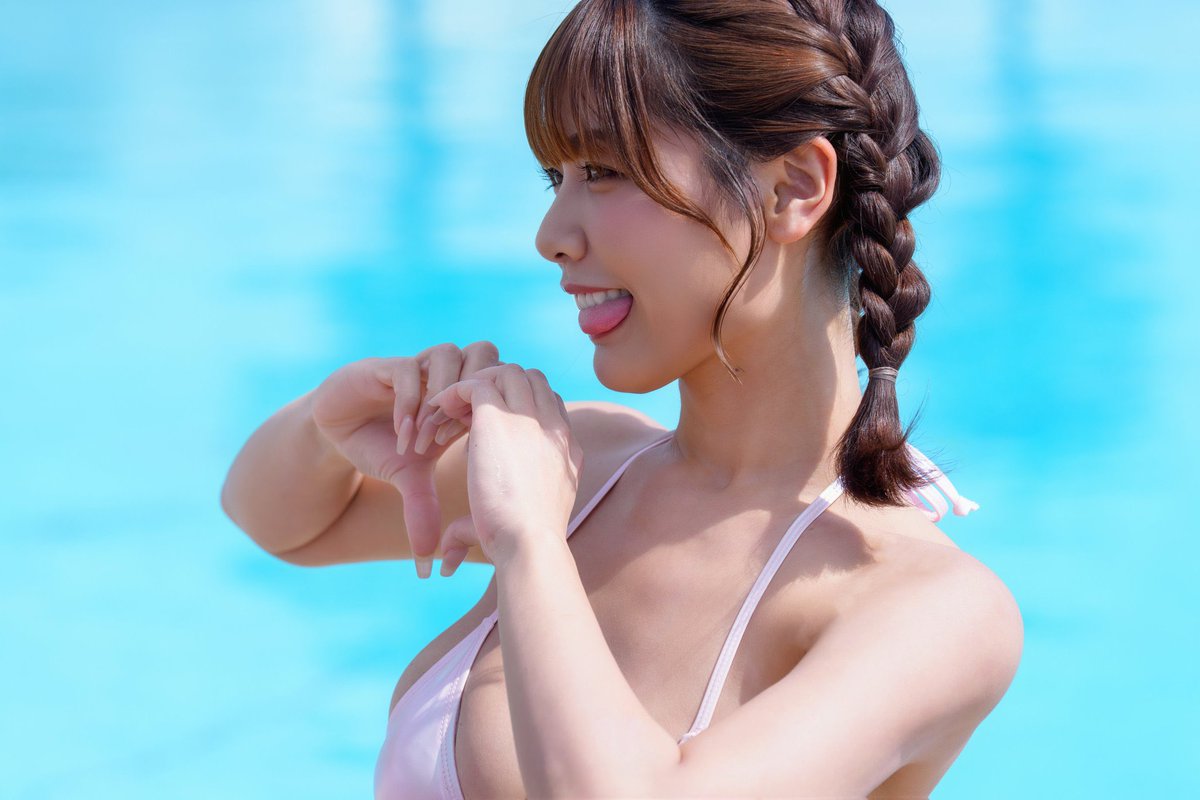 るるたん1st写真集『R25』8/20発売！ (@ruruka820_R25) / X