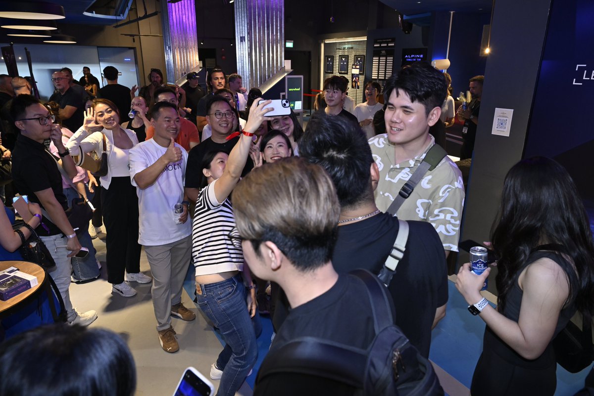 Ledger's tweet photo. We were at Hyperdrive in Singapore🇸🇬 for our @token2049 side event – Racing Day! 🏁

Participants had the opportunity to experience what it's like to be a real F1 driver, from customizing a go-kart to driving an F1 simulator.

We also sold exclusive merchandise, along with the limited-edition @AlpineF1Team X Ledger Stax™!

Thanks to everyone who joined us IRL ❤️