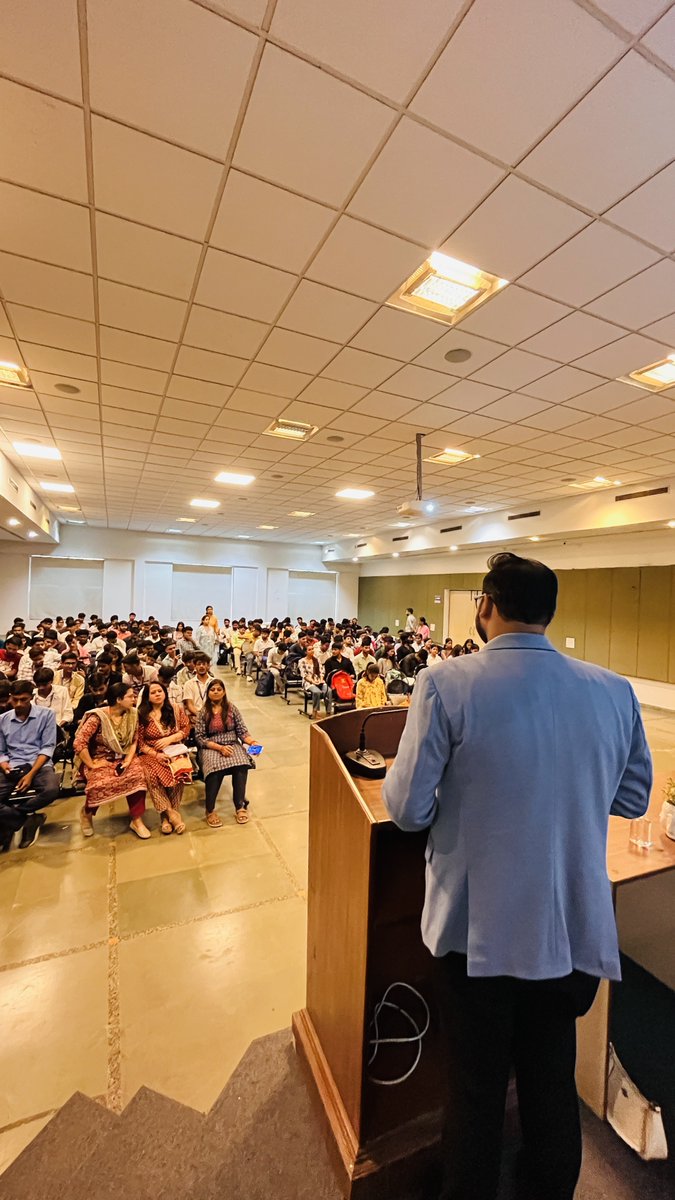cloudgyata's tweet image. At CloudGyata EdTech, we take pride in being part of communities that create real impact. Our Salesforce Mentor trainers, who are a part of #Journey2Salesforce &amp;amp; #TIC Community, had the wonderful opportunity to step into the role of mentors at Echelon Institute of Technology.