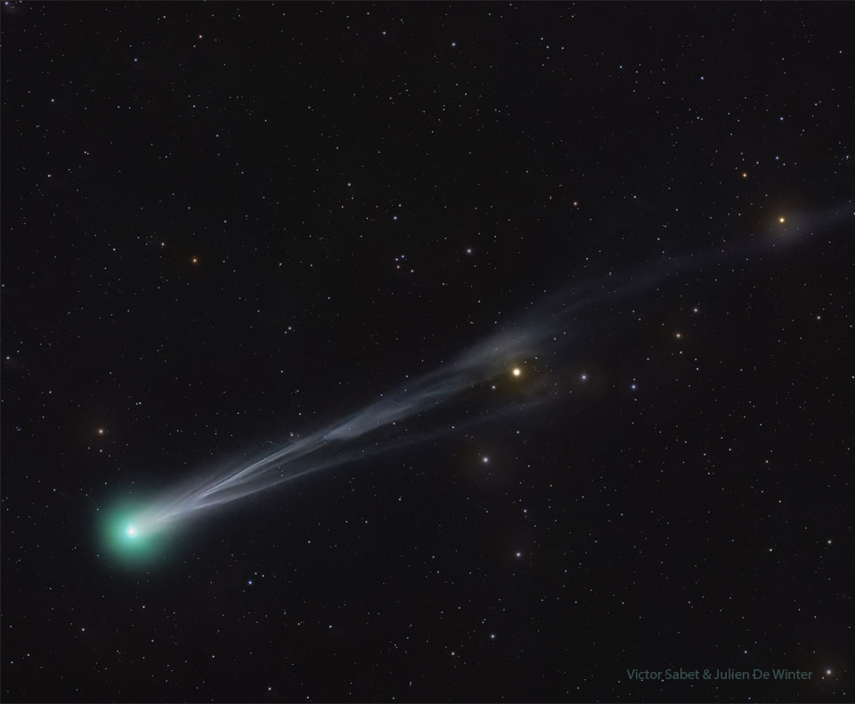 nasapod's tweet photo. Comet Lemmon Brightens
#CometLemmon #Astrophotography #NightSky #Space #CometWatch #BrightComet #IonTail #Astronomy #CelestialEvent #Binoculars #SeeTheComet #Cosmic https://t.co/fSzaZ4bAJn