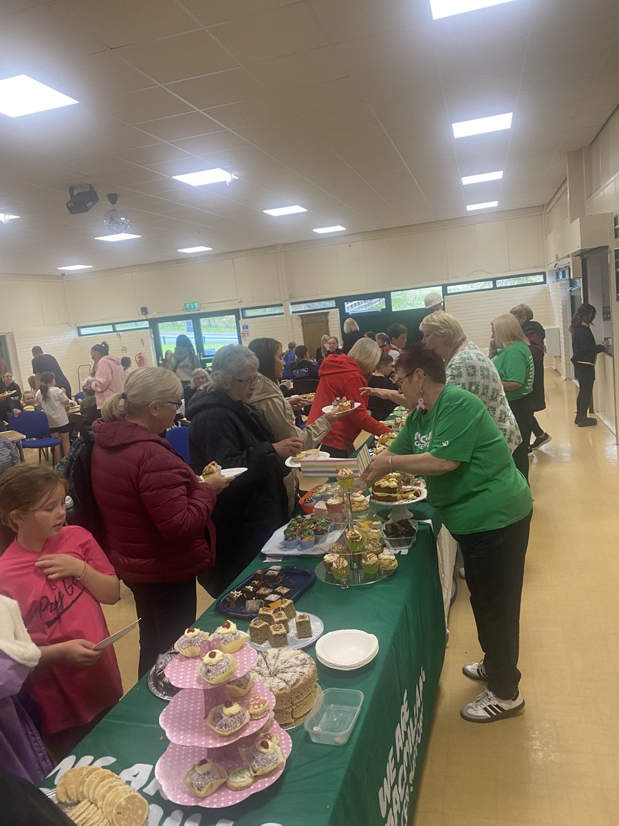FpsMrjohn's tweet photo. We had a lovely time attending the @macmillancancer Coffee Afternoon at Fochriw Community Centre on Friday. A big thank you to everyone involved for the warm welcome and all the delicious treats! ☕🍰💚 #MacmillanCoffeeMorning #Fochriw #CommunitySpirit @CaerphillyCBC https://t.co/QbyY3YkJij