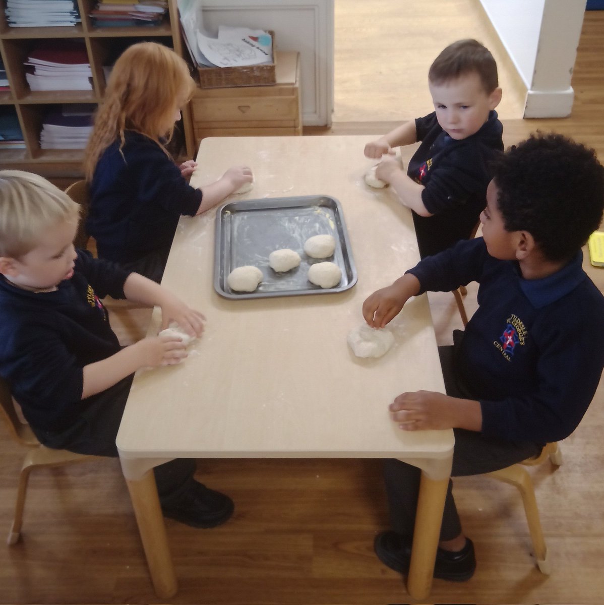 Mrs Davies tweet media