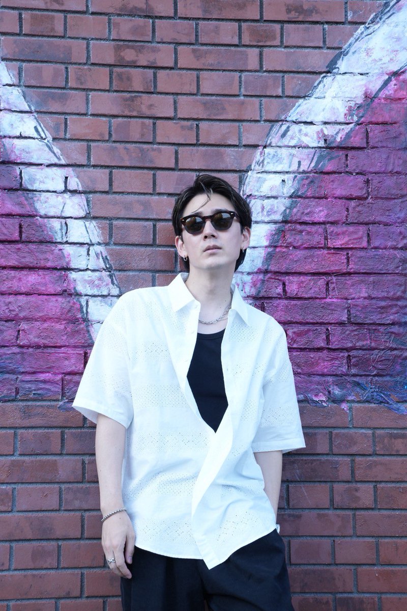 ONE_HOMEY's tweet photo. 夏の終わりを感じながらアップする夏の写真。
あんなに「熱いのしんどい」とか言ってたのに、寂しさすら感じる。
#まじただのわがまま
とは言え今の涼しい方が好き。
#まじ結果わがまま
Eyewear #AHLEM
Earrings #mariha
Pants #royrogers
BELT #jieda
Shirts #SOFTHYPHEN
Tops #unitedarrows
Ring #HOORSENBUHS
Necklace #paulsmith
Bracelet #LouisVuitton
Watch #gucci
Shoes #keen
#homey #snap #yokohama #横顔に定評がある #rapper #fasion #followme #スイス堂 #ootd
#横浜マリンウォーク #散歩
📸 by @kairi__1103