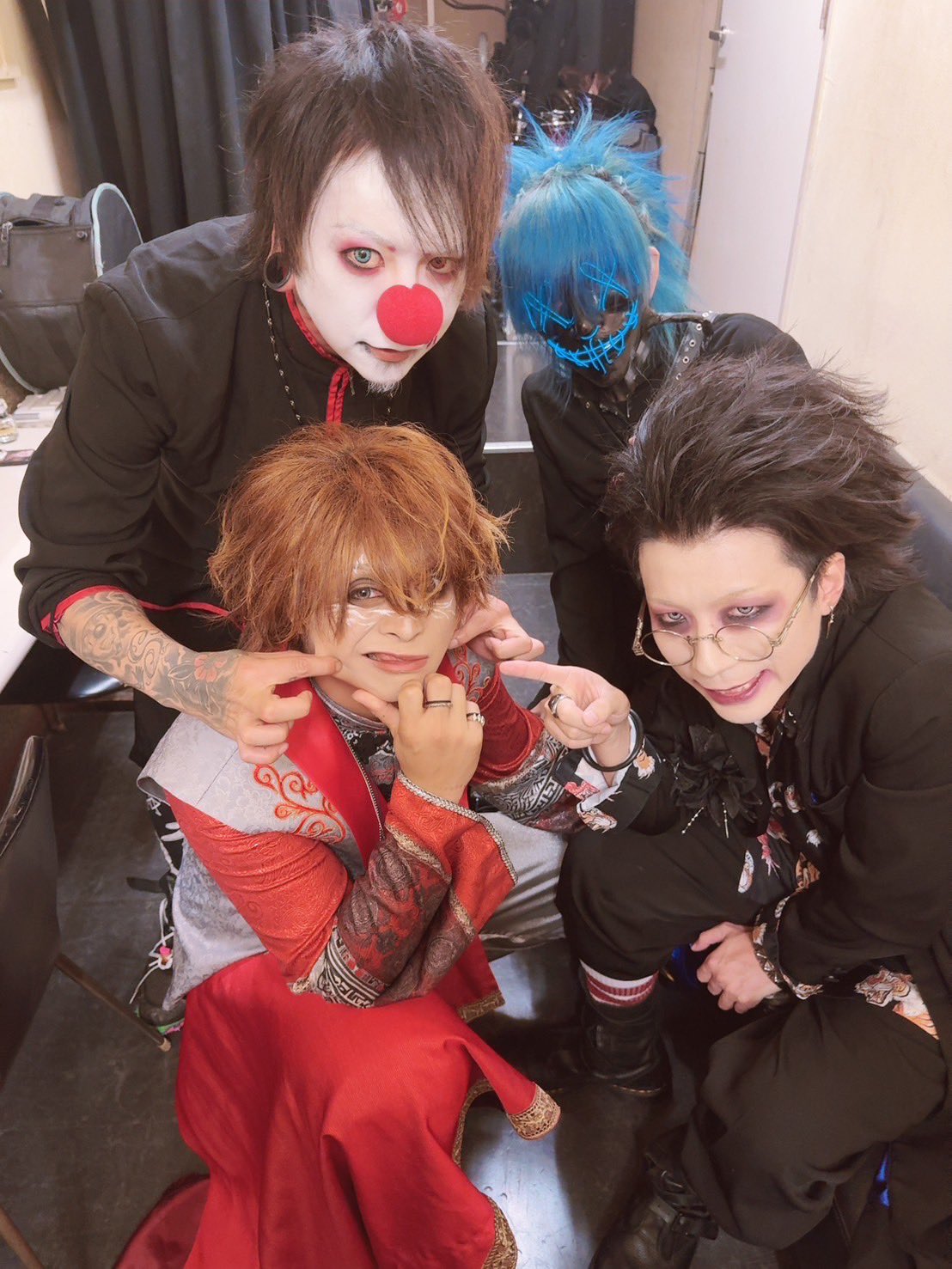 LAY ABOUT WORLD イザナ (@LAW_Izana) / X