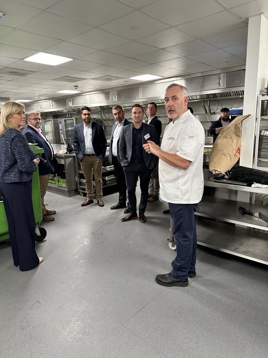 springboardCEO's tweet image. Fascinating @Arenanetworking session, with Jon Davies on how Levy is leading the way on sustainability &amp;amp; inspiring young people into hospitality careers, plus a behind the scenes tour of the incredible @SpursOfficial stadium