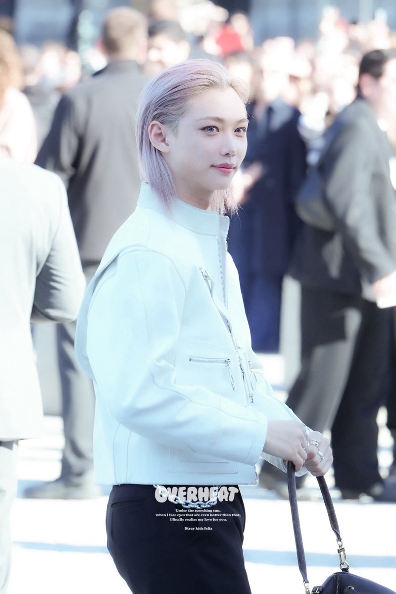 250930 🤍
#felix #필릭스 #straykids #스트레이키즈
#FELIXxLouisVuittonPFW
#LVSS26 <a href="/LouisVuitton/">Louis Vuitton</a>