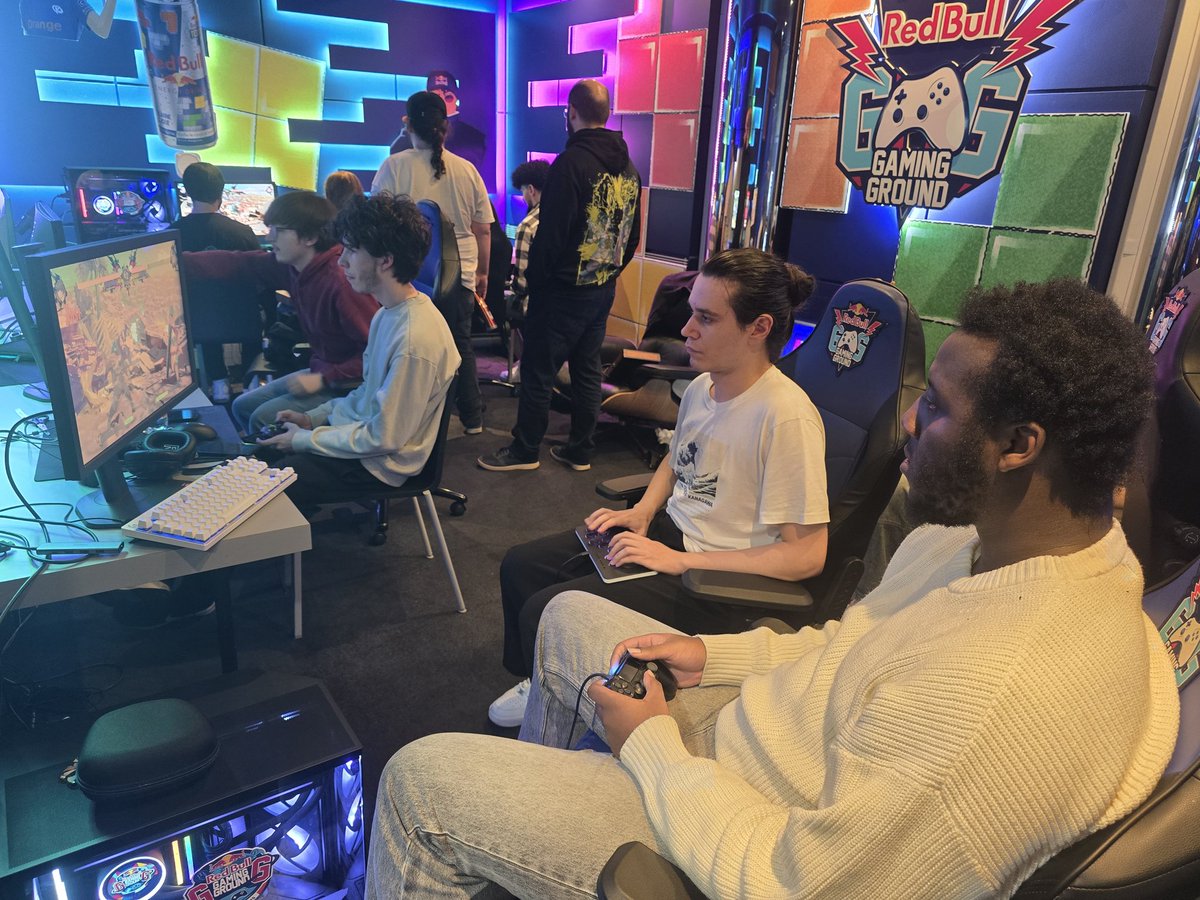 FlashNo47 tweet media