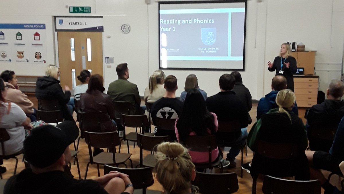 carletonparksch's tweet photo. It was a fantastic turn out for our Year 1 Parent Phonics Event this morning. It was lovely to see so many parents so engaged and eager to learn about how phonics is taught in school. #SchoolCommunity #phonics #parentcollaboration https://t.co/zWVyXoGnZu