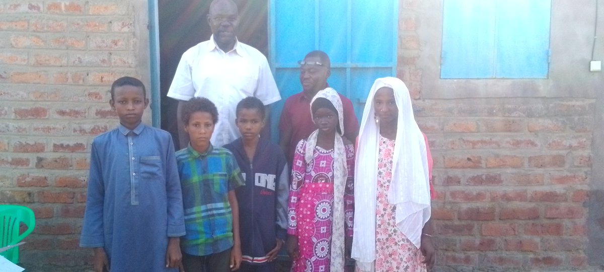 Grand merci <a href="/AlbachirAziza/">Oum Al Koul</a>, la 1ère cohorte de 5 elèves des nomades de Toukra #Tchad sont boursiers de #OumAlKoul et #HBEducation, au Collège Agora pour 2025-26. 
 #GlobalGoals @GlnlCtzn. <a href="/hindououmar/">Hindou</a> @AminaJMohamed <a href="/DeAissata/">Aissata DE</a> <a href="/FrancisUNDP/">Francis James</a> <a href="/PNUD_Tchad/">PNUD TCHAD</a> <a href="/UNICEFChad/">UNICEF Tchad</a>