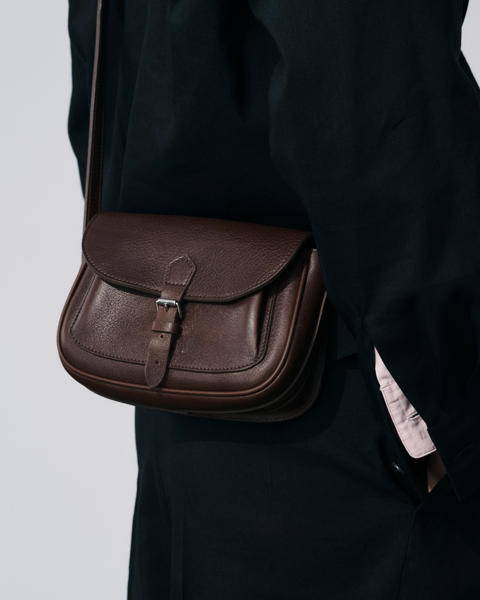 バッグ MARGARET HOWELL LIGHTWEIGHT LEATHER LIGHTWEIGHT LEATHER | MARGARET HOWELL（マーガレット