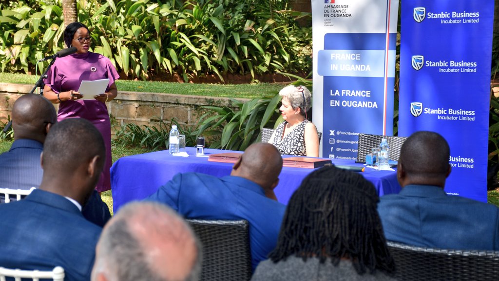 FrenchEmbassyUg's tweet image. Ambassador @VLJMLeroy just signed a new project with @SBIncubatorUG to empower 200+ youth and women-led start-ups in Uganda! 🚀 Boosting innovation, jobs, environmental sustainability &amp;amp; inclusive growth. Let’s celebrate this step towards a brighter future!
#GreenTech #Innovation
