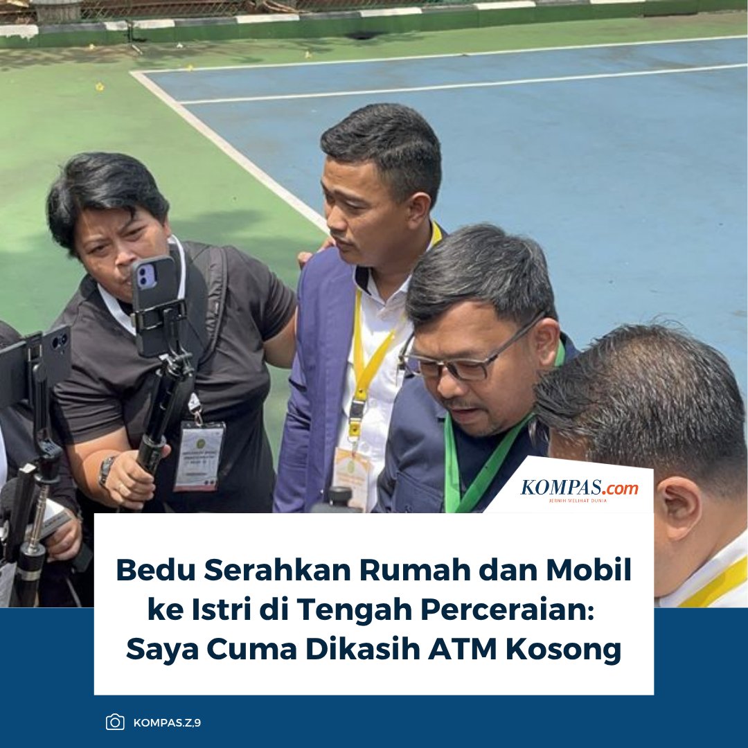 kompascom's tweet photo. Pelawak Harabdu Tohar atau yang dikenal dengan Bedu mengaku menyerahkan rumah dan mobil kepada istrinya, Irma Kartika, di tengah proses perceraian.
ππ» Baca selengkapnya https://t.co/LcwR4Up8cG
~AM #Bedu #Irma #GugatCerai https://t.co/nG3fPTacF7