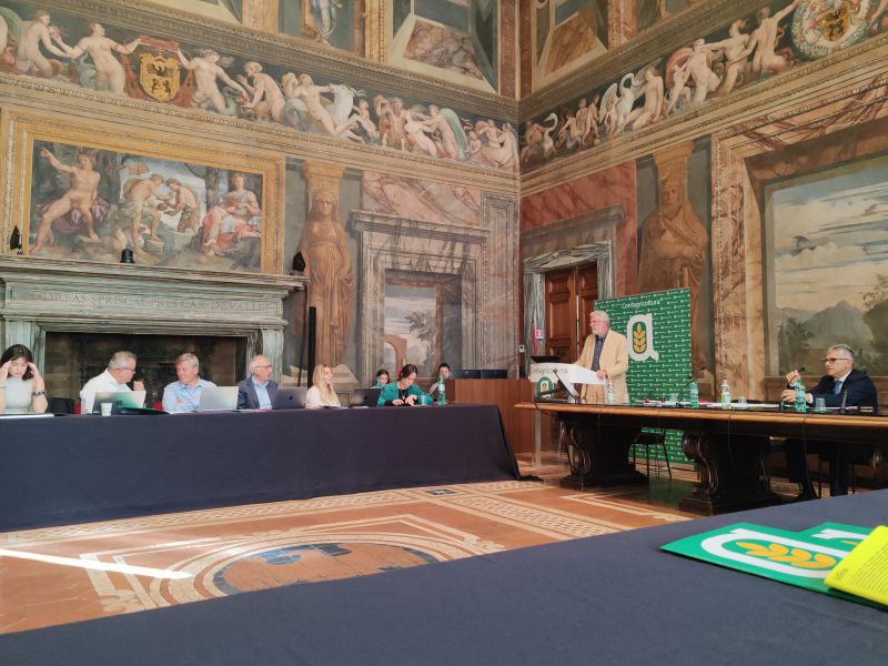 Oggi il Cluster Agrifood Nazionale partecipa alla 2 edizione del Forum 2050, piattaforma strategica a guida dei Gruppi di Lavoro all'interno dell'Osservatorio del progetto Agrifoodskills. Coordina i lavori Daniele Rossi Vicepresidente del CL.A.N.
#AgriFoodSkillsEU #PactForSkills