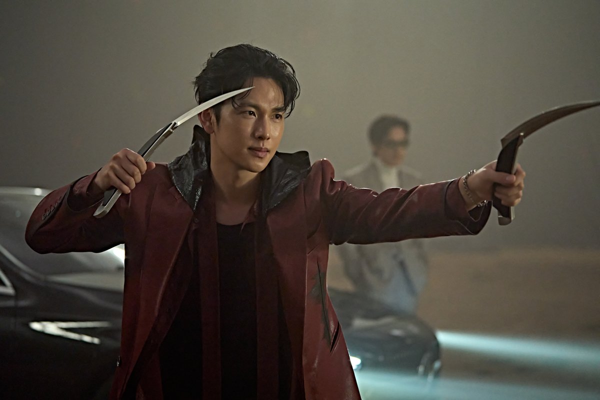 NetflixKR's tweet photo. 예부터 바람 잘 날 없는 킬러씬..🩸
액션 영화 <사마귀>, 절찬 스트리밍 중. 오직 넷플릭스에서. https://t.co/mHW2NynHEP