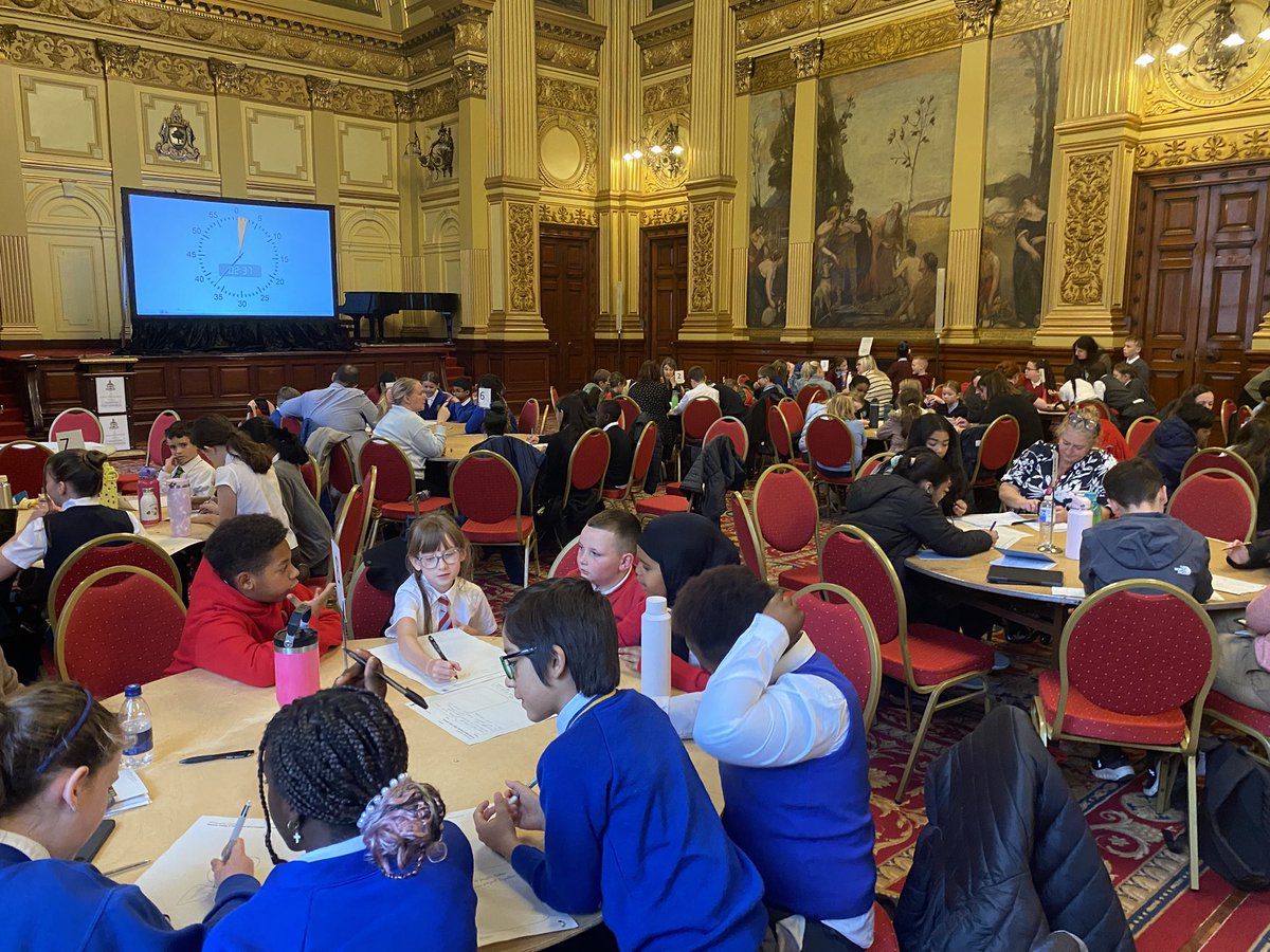 garycondie67's tweet image. @OurVoiceGSF @EdISGlasgow Great discussions with our young people at today’s Young Leaders of Learning Training @sparqs_scotland @EducationScot @CDavren  #participation #learningandteaching