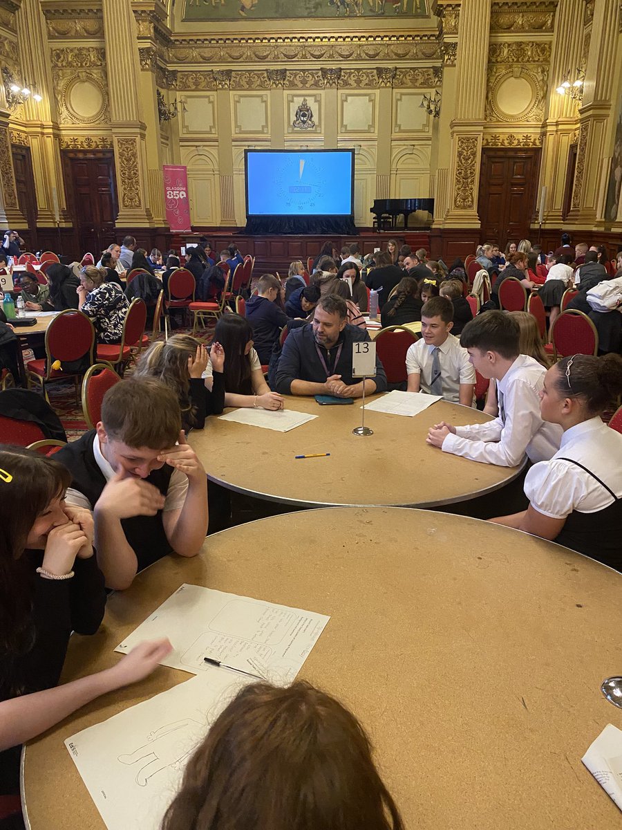 garycondie67's tweet image. @OurVoiceGSF @EdISGlasgow Great discussions with our young people at today’s Young Leaders of Learning Training @sparqs_scotland @EducationScot @CDavren  #participation #learningandteaching