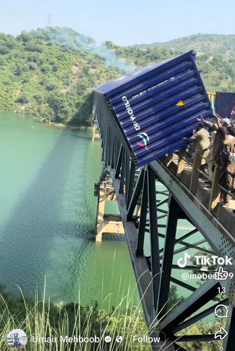 MalikWasimMW's tweet photo. @amnesty @UNHumanRights @UN Shocking to see @DPWorld-branded containers being used to block roads &amp; bridges in #Kashmir, suppressing peaceful protests for basic rights. How does a company known for global sports events justify its role in violence against innocent civilians @DPWorldTour ?

 #HumanRights https://t.co/TxjlDnJdEA