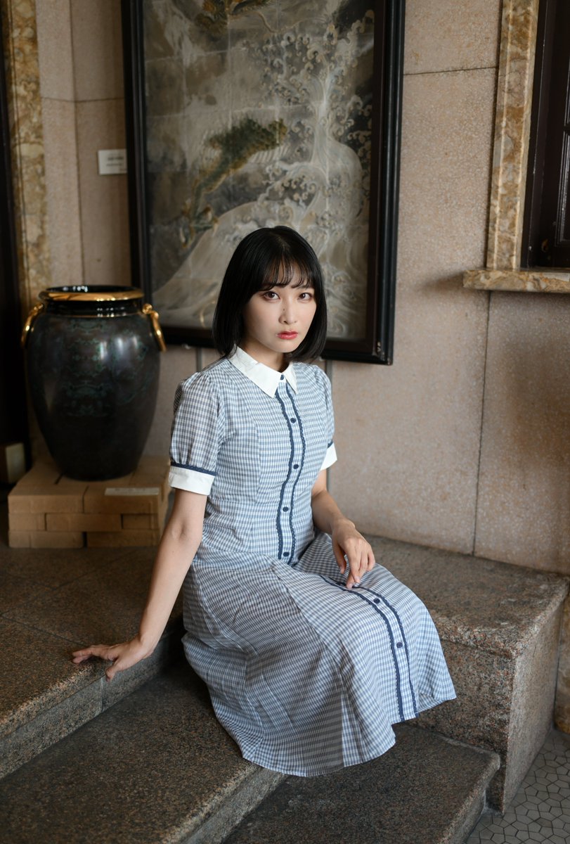 [portrait] 美術品と美術人(？)

model : ののさん（<a href="/nono3desu/">のの</a>）

mer撮影会 レトロ企画 at 名古屋陶磁器会館
2025.8.2

#のの
#mer撮影会（<a href="/mer_photo/">mer撮影会</a>）
#ポートレート
#portrait