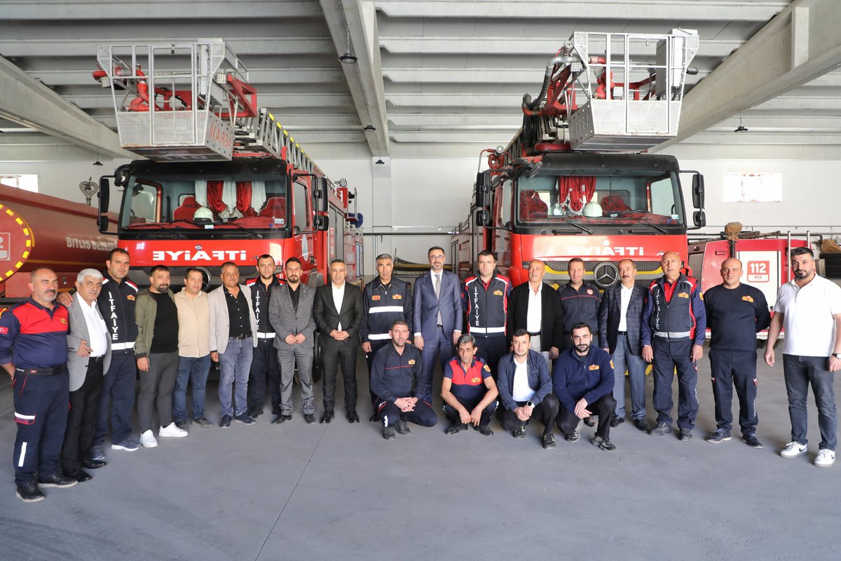 Belediye Başkan Yardımcımız Sayın <a href="/ibrahimaslan13/">İbrahim ASLAN</a> ile birlikte İtfaiye Haftası dolayısıyla Bitlis Belediyemizin kıymetli itfaiye personelleriyle bir araya geldik. 

İnsan hayatını ve şehrimizin güvenliğini korumak adına gece gündüz fedakârca görev yapan tüm itfaiyeci