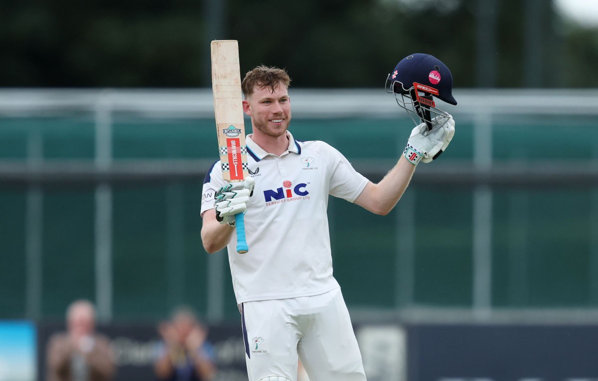 YorkshireCCC's tweet image. Matty Revis has been selected for the England Lions ahead of their tour of Australia this winter 🦁 

Congratulations, Rev 💙 

Read more 👉   yorkshireccc.com/news/matthew-r…