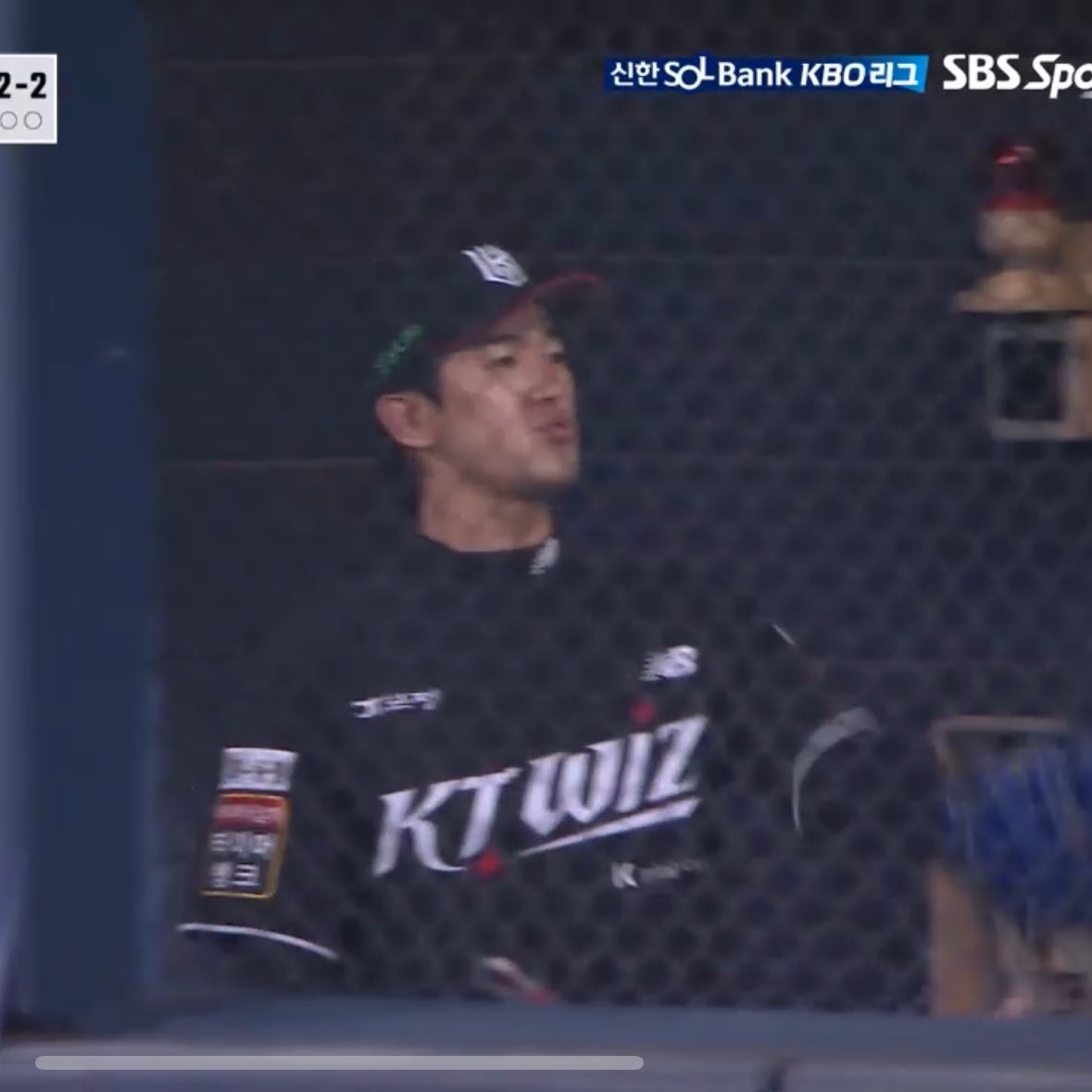 하   불펜에 구창모 고영표
이거 가을야구지……..?