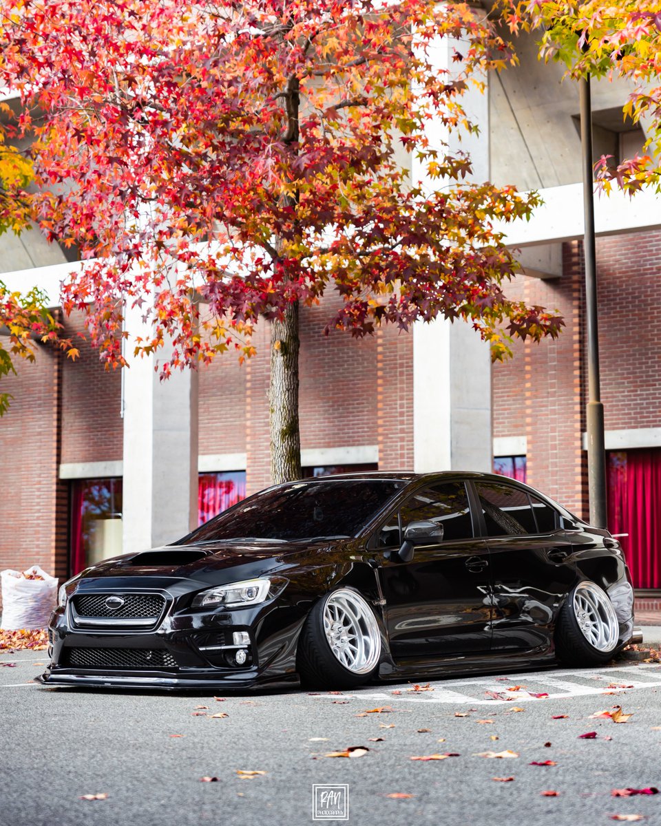 Ran___WRX's tweet photo. アイメッセの紅葉は映えるよね🍁 https://t.co/rf5eawTZzw