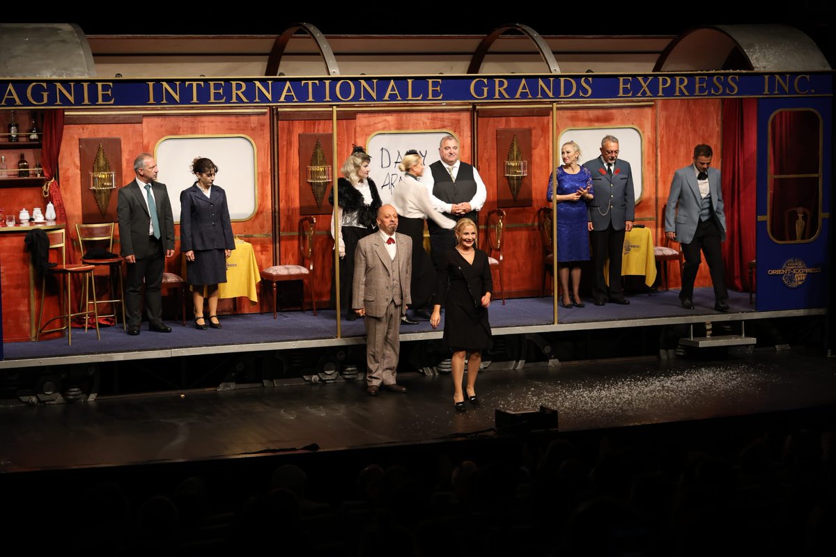 CerkezkoyOsb's tweet image. Çerkezköy Organize Sanayi Bölgesi (ÇOSB), 2025-2026 kültür sanat sezonuna, Agatha Christie&apos;nin ölümsüz eseri &apos;Doğu Ekspresinde Cinayet&apos; adlı tiyatro oyunuyla başlangıç yaptı.
#ÇOSB #ÇerkezköyOSB #ÇOSBKültürSanat