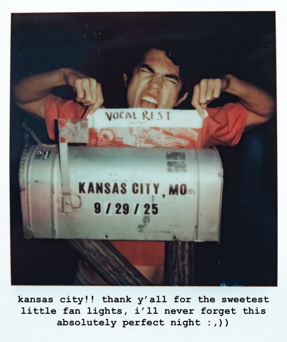 wbtourupdates's tweet image. Conan via his story!