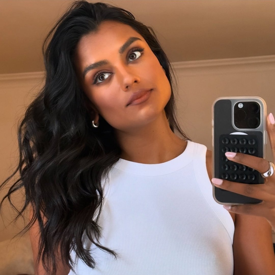 𝐍𝐎𝐑𝐀 𝐒𝐓𝐄𝐏𝐇𝐄𝐍𝐒. tweet media