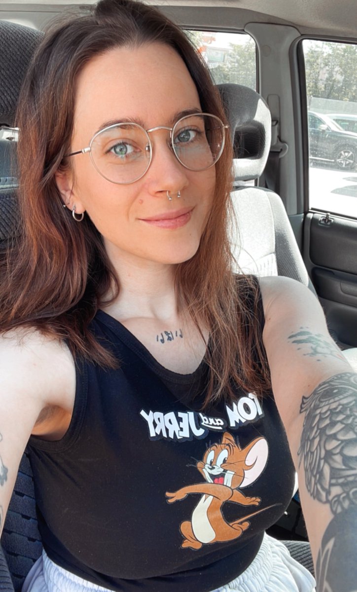 WhiteMuser tweet media