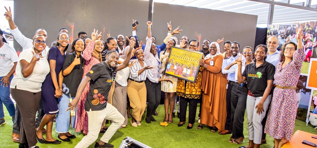 UNFPA Uganda (@unfpauganda) on Twitter photo When young voices lead, the future looks brighter! ✨
Our Deputy Representative <a href="/dan_alemu/">Daniel Alemu</a> joined youth at the recent Fireside Dialogue — capturing not just a selfie, but the spirit of innovation, courage & possibility they bring to advancing SRHR. 📸 #YouthPower #futureforward When young voices lead, the future looks brighter! ✨
Our Deputy Representative <a href="/dan_alemu/">Daniel Alemu</a> joined youth at the recent Fireside Dialogue — capturing not just a selfie, but the spirit of innovation, courage & possibility they bring to advancing SRHR. 📸 #YouthPower #futureforward
