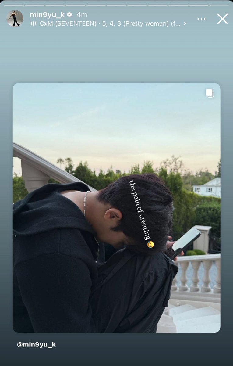 🐶 the pain of creating 😂

aigo mingyu 🤣😭 it got so painful that he started using english to express it JSBNEBSNS