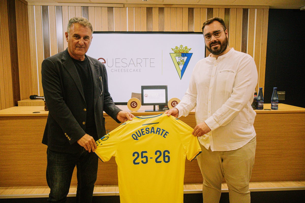 Cadiz_CF's tweet photo. Quesarte Cheesecake Cádiz se suma como patrocinador oficial del Cádiz CF

La empresa gaditana contará con presencia en el Estadio Nuevo Mirandilla durante la temporada 2025/26.

✍️ https://t.co/V4ngcZNUq6 https://t.co/SGVD0KzA9f