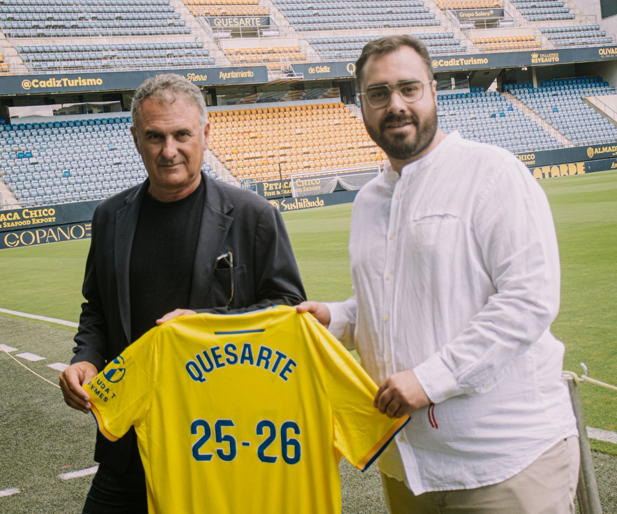 Cadiz_CF's tweet photo. Quesarte Cheesecake Cádiz se suma como patrocinador oficial del Cádiz CF

La empresa gaditana contará con presencia en el Estadio Nuevo Mirandilla durante la temporada 2025/26.

✍️ https://t.co/V4ngcZNUq6 https://t.co/SGVD0KzA9f