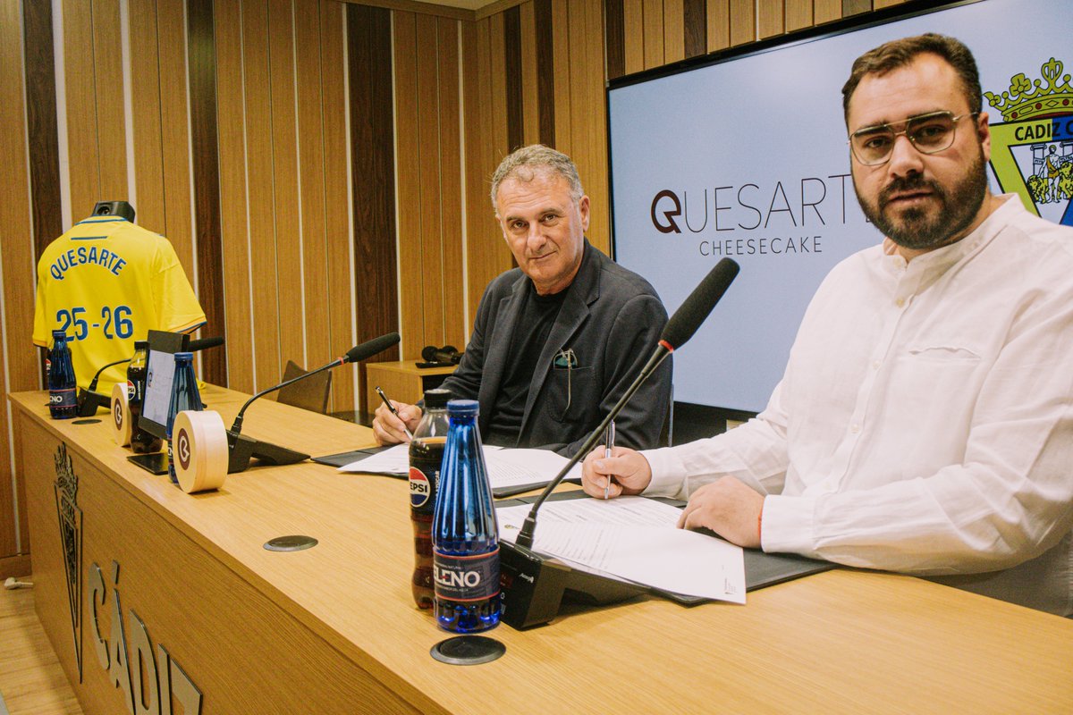 Cadiz_CF's tweet photo. Quesarte Cheesecake Cádiz se suma como patrocinador oficial del Cádiz CF

La empresa gaditana contará con presencia en el Estadio Nuevo Mirandilla durante la temporada 2025/26.

✍️ https://t.co/V4ngcZNUq6 https://t.co/SGVD0KzA9f