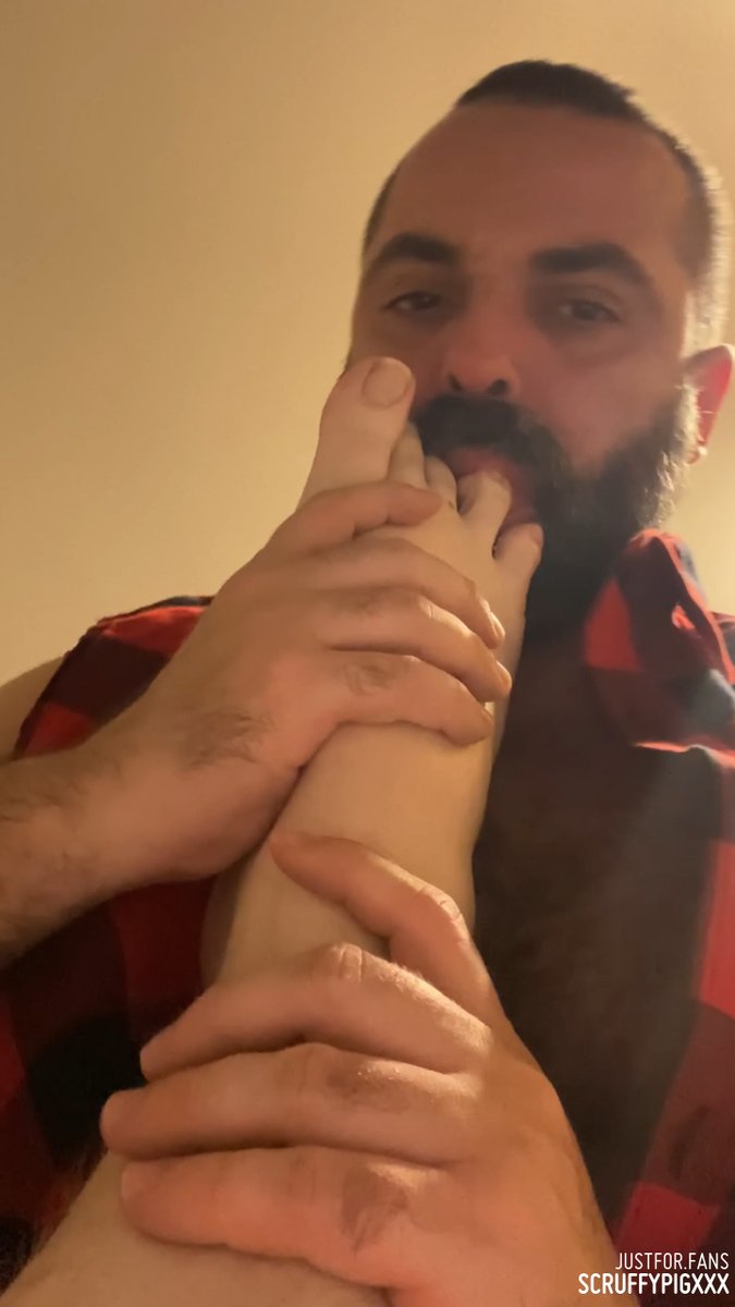 #Toesday | Scruffys First Taste of Covert Cub's Feet | Feat. @covertcub  | #FREEPOST...

See this and more at:
justfor.fans/ScruffyPigXXX?…