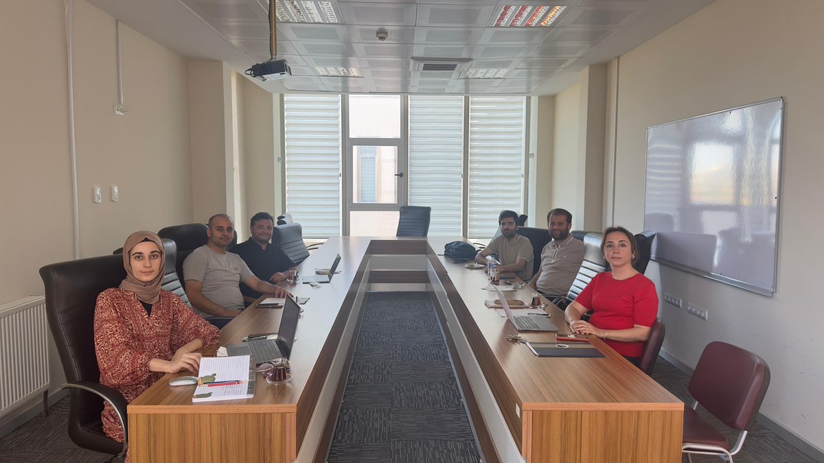 27-29 Kasım 2025 tarihlerinde düzenlenecek olan III. Uluslararası İktisadi, İdari ve Siyasi Bilimler Kongresi Yürütme Kurulu toplantısı gerçekleştirildi.

Haberimizin devamı👇 

artuklu.edu.tr/tr/iktisadi-ve…

<a href="/ylmazdemirhan/">Yılmaz Demirhan</a>