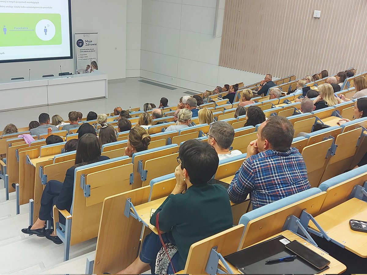 NFZ_Lublin's tweet image. W Lublinie trwa szkolenie nt. Centralnej erejestracji

@MZ_GOV_PL, @CentrumeZdrowia
i #LubelskiNFZ zachęcają placowki med. do przystąpienia do pilotażowego programu #CER

W #lubelskie można już za pomocą erejestracji umówić się:
👉na #mammografia
👉na #cytologia 
👉do #kardiolog