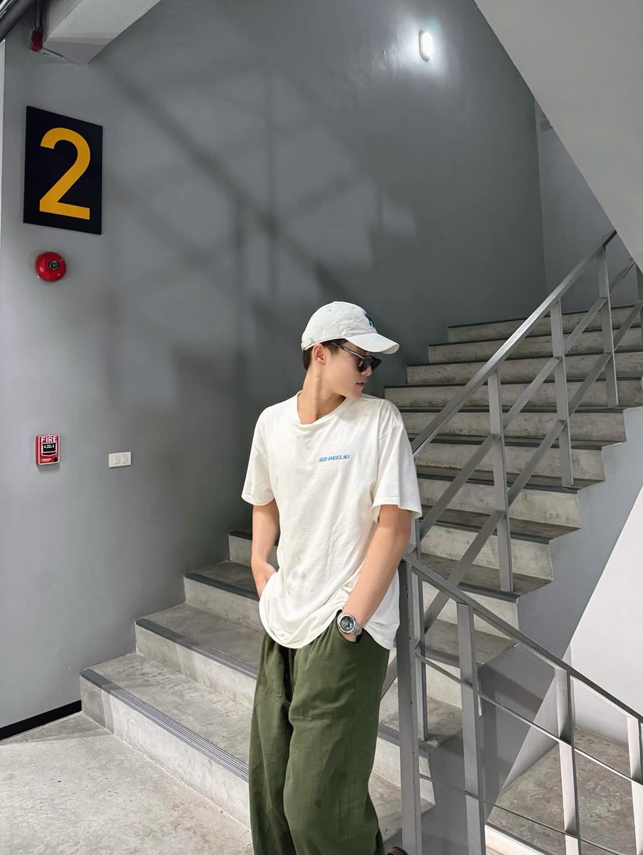 LengThanaphonOfficial tweet media