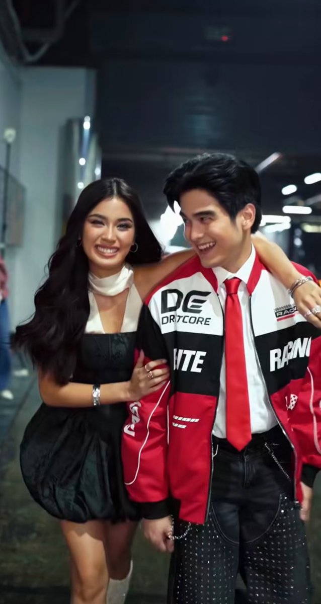 stangurlie's tweet photo. will on shuvee’s latest ig reel with bg music na kahel na langit
ang #willvee ko 🤧
#WillAshley | #ShuveeEtrata https://t.co/zZH2gaZ9UU