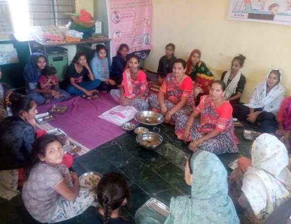 આજ રોજ આઈ.સી.ડી.એસ. સમી ની આંગણવાડીઓ ખાતે પોષણ માહ ૨૦૨૫ અંતર્ગત સગર્ભા ધાત્રી તેમજ કિશોરીઓની મિટિંગ કરી વાનગી નિદર્શન કાર્યક્રમ  તેમજ પોષણના સંદેશાઓ આપવામાં આવ્યા. તેમજ લાભાર્થીઓ સાથે પોષણ માસ અંતર્ગત સંપરામર્શ કરવામાં આવ્યુ.. <a href="/WCDGujarat/">Women & Child Development, Govt of Gujarat</a> <a href="/icdspatan/">ICDS PO PATAN</a> <a href="/DDOPatan1/">DDO Patan</a> <a href="/CollectorPatan/">Collector Patan</a>