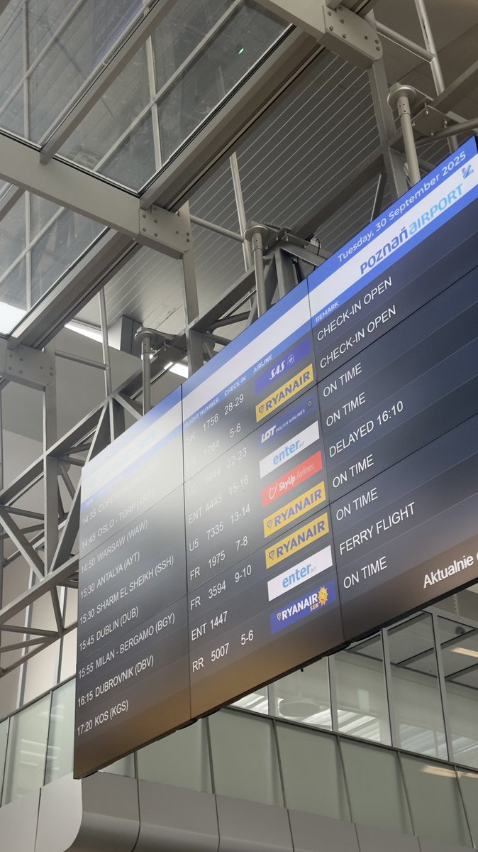 CapaldiPoland's tweet image. See you soon 😁🤍