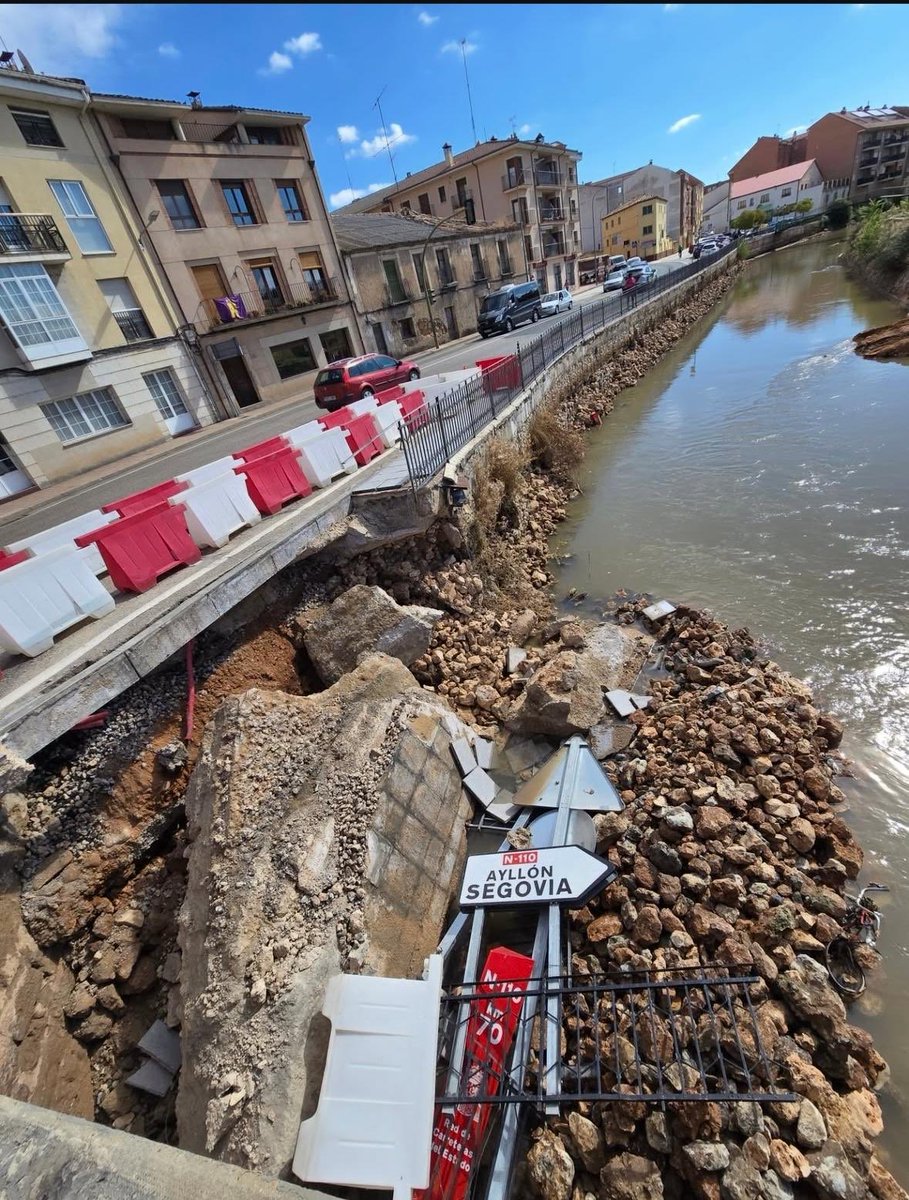 ‼️ El puente medieval de San Esteban de Gormaz  vuelve a sufrir un derrumbe.

Queda patente que el Ministerio de <a href="/transportesgob/">Ministerio Transportes y Movilidad Sostenible</a> de <a href="/oscar_puente_/">Óscar Puente</a> debe ponerse a trabajar para que la variante entre la A-11 y N-110 sea una realidad cuanto antes.