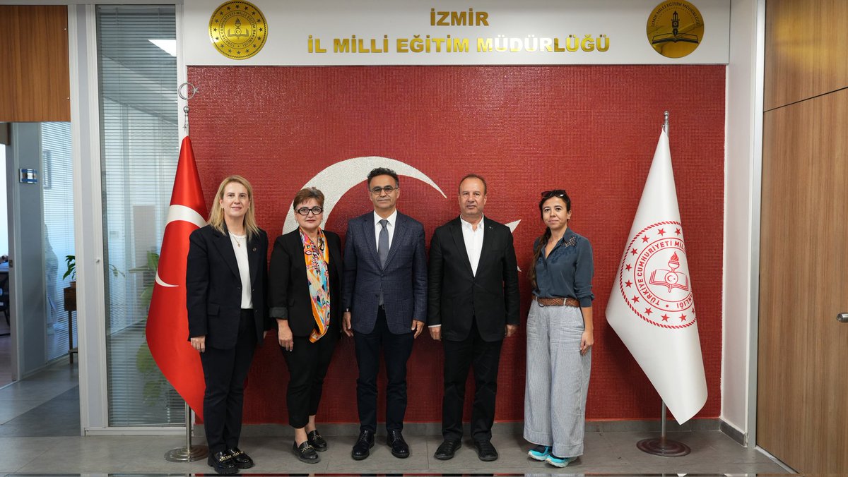 ✨Ege Üniversitesi Eğitim Fakültesi Dekanı Prof. Dr. Osman Ferda Beytekin, Dekan Yardımcıları Prof. Dr. Sibel Sönmez ve Dr. Öğretim Üyesi Elif Iliman Püsküllüoğlu, İl Millî Eğitim Müdürümüz Dr. Ömer Yahşi'yi makamında ziyaret ettiler. 
<a href="/tcmeb/">Millî Eğitim Bakanlığı</a> <a href="/Yusuf__Tekin/">Yusuf Tekin</a> <a href="/drsuleymanelban/">Dr. Süleyman Elban</a>