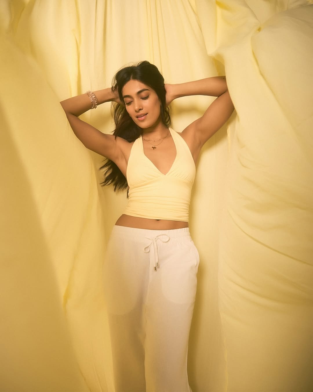 G2FzgJRWwAAIOj1?format=jpg&name=large