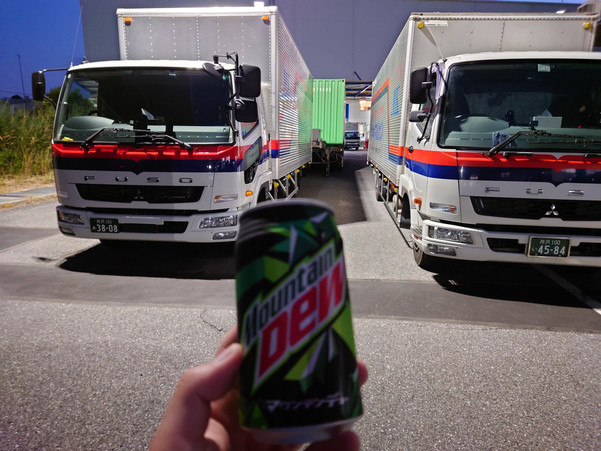 トラックドライバー - Search / X