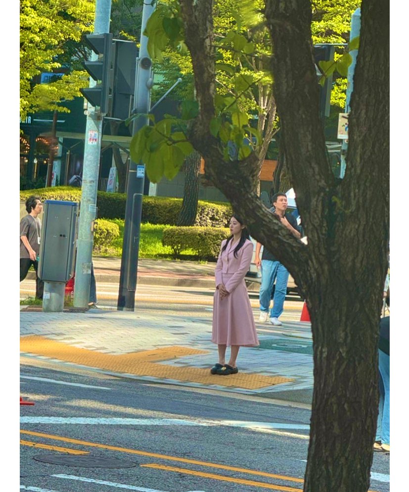namjihyun_daily's tweet photo. Nam Ji Hyun was spotted filming for tving drama  ‘Make Me Tremble’ 🫶

#NamJihyun #남지현

Source: https://t.co/I2aRCtF0cf https://t.co/Z4CrIyzgws