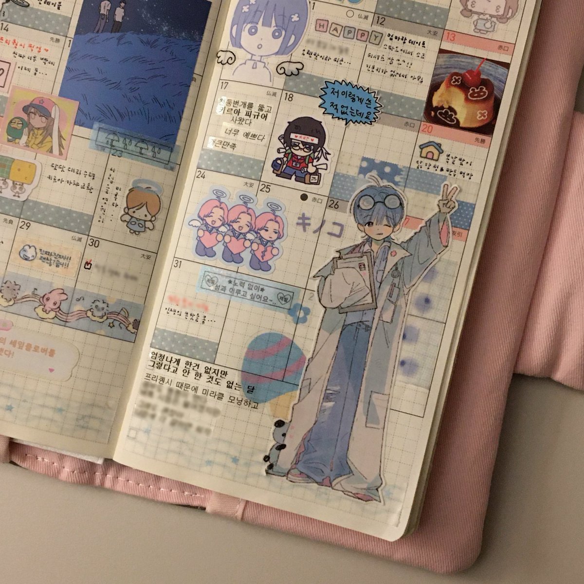 ilo_il5's tweet image. 7월 먼슬리 완성했더니 10월 시작이라고…?