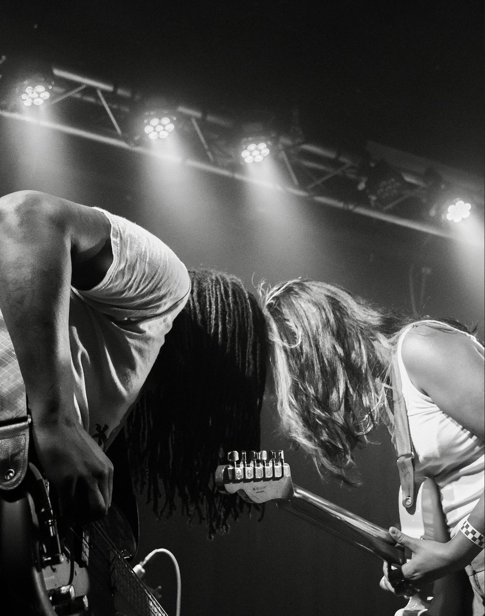 Was the waviest of shows with <a href="/dairyfuckinfree/">its spill tab</a> last week 💫